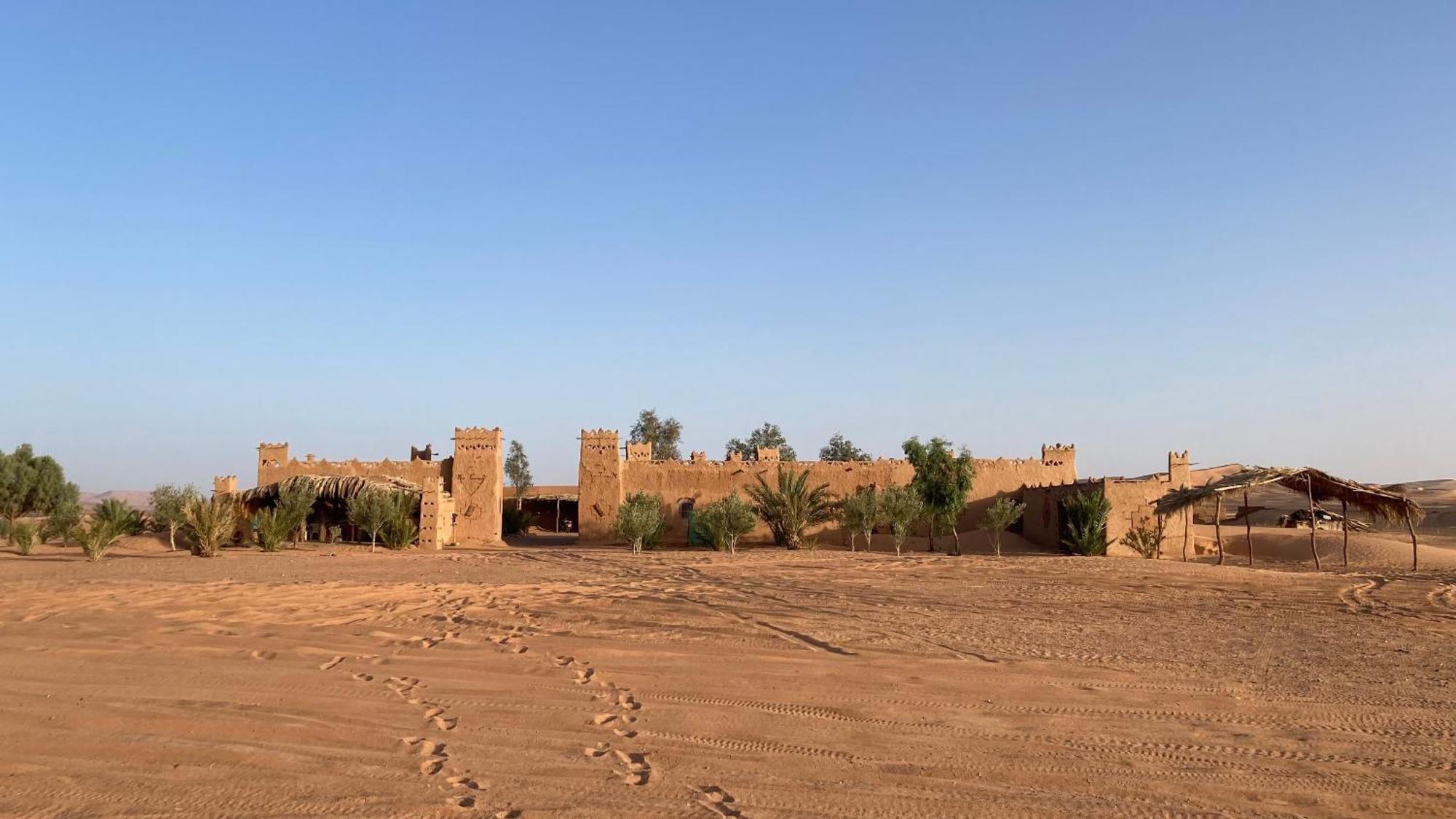 Auberge Dinosaur Kem Kem Tafraoute Sidi Ali Exterior foto