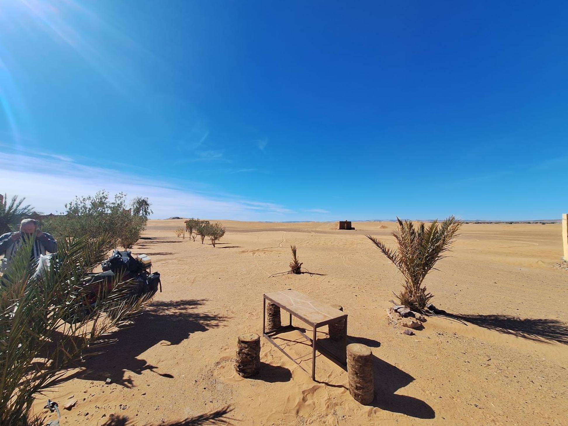 Auberge Dinosaur Kem Kem Tafraoute Sidi Ali Exterior foto